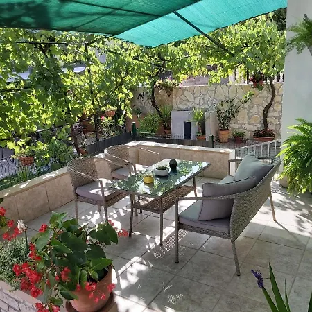 Apartament Toni