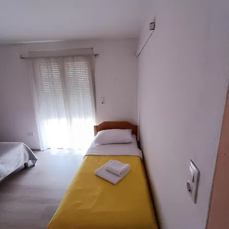 Toni Apartament *