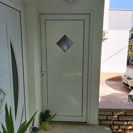 Toni דירה